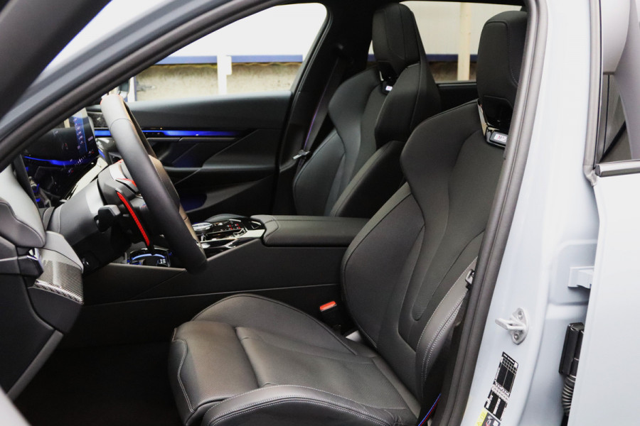 BMW M5 Touring 728 PK PHEV, M-Drivers Pack, Panoramadak, B&W Sound, Trekhaak, Carbon Int, Driv. Ass. Prof, Comfort Pack