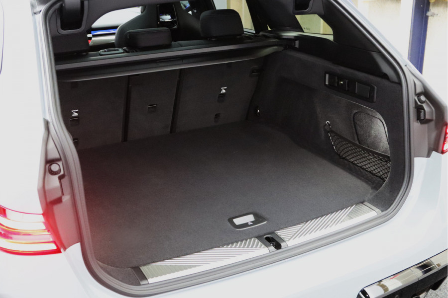 BMW M5 Touring 728 PK PHEV, M-Drivers Pack, Panoramadak, B&W Sound, Trekhaak, Carbon Int, Driv. Ass. Prof, Comfort Pack