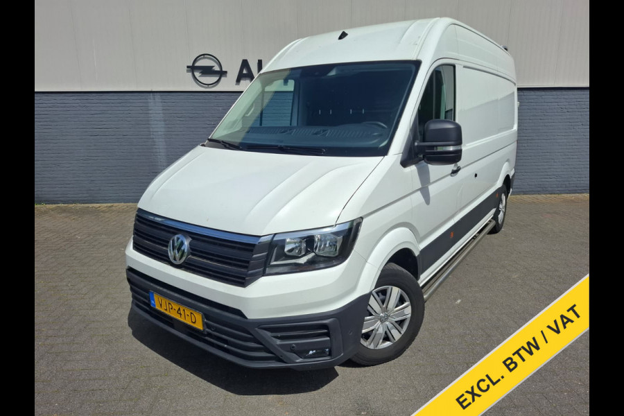 Volkswagen Crafter 35 2.0TDI L3H3 3-Persoons Camera Navi Cruise Control Voorruitverwarming Pdc DAB+ Bluetooth Airco Highline Betonplex vloer Wandbetimmering Schuifdeur Regen-Lichtsensor 2.500KG Trekgewicht Origineel Nederlandse Auto