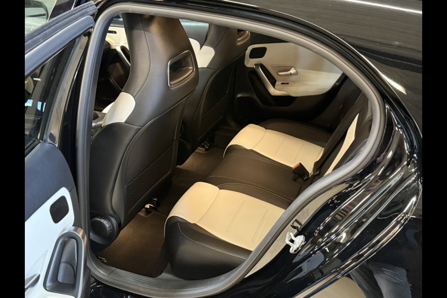 Mercedes-Benz A-Klasse 180 Business Solution AMG | Sfeerverlichting | Leder | Stoelverwarming