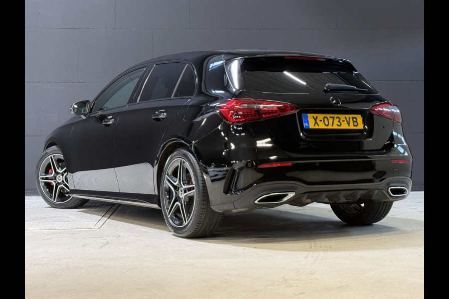 Mercedes-Benz A-Klasse 180 Business Solution AMG | Sfeerverlichting | Leder | Stoelverwarming
