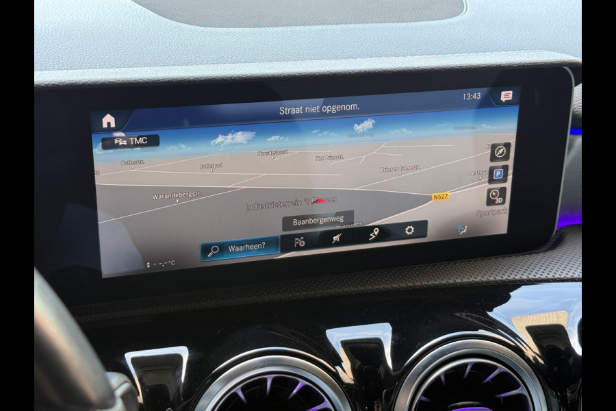 Mercedes-Benz A-Klasse 180 Business Solution AMG | Sfeerverlichting | Leder | Stoelverwarming