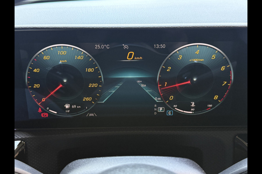 Mercedes-Benz A-Klasse 180 Business Solution AMG | Sfeerverlichting | Leder | Stoelverwarming