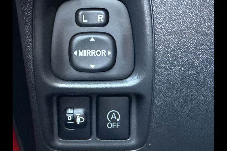 Citroën C1 1.0 VTi Feel (Camera - Navigatie via APP - Apple Carplay/Android Auto - Airco - DAB - Two TOne