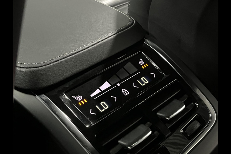 Volvo XC90 2.0 T8 Recharge AWD R-Design *long range* Luchtvering | Trekhaak | Open dak | Adapt. cruise | Stoel-/stuurverwarming | 360 camera | Stoelventilatie | 22" wielen