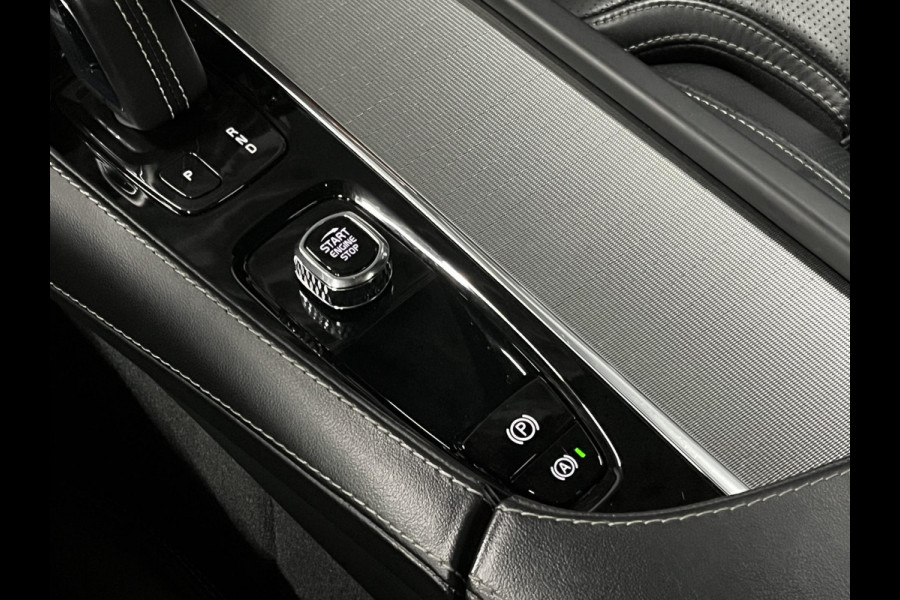 Volvo XC90 2.0 T8 Recharge AWD R-Design *long range* Luchtvering | Trekhaak | Open dak | Adapt. cruise | Stoel-/stuurverwarming | 360 camera | Stoelventilatie | 22" wielen
