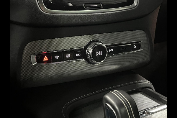 Volvo XC90 2.0 T8 Recharge AWD R-Design *long range* Luchtvering | Trekhaak | Open dak | Adapt. cruise | Stoel-/stuurverwarming | 360 camera | Stoelventilatie | 22" wielen