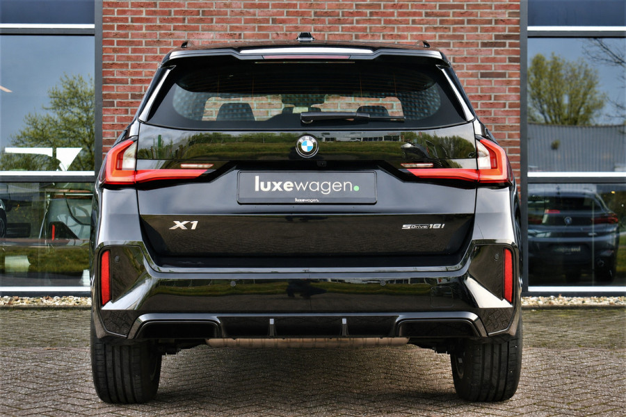 BMW X1 sDrive18i M-Sport Camera ACC-voorber Shadowline Adp-onderstel