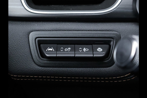 Renault Captur 1.3 TCe 155 Initiale Paris 155 PK (PANORAMADAK,APPLE CARPLAY,LED,LEDER,ELECTISCHE STOELEN,WINTERPAKKET,PDC)
