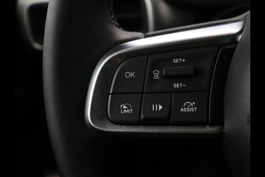 Jeep Avenger Avenger 54 kWh | SOH 94,2% | 3F | Navigatie | Carplay | Camera | Cruise control | Automaat | Elektrische laadklep | Stoelverwarming