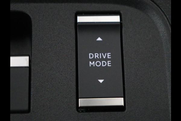 Jeep Avenger Avenger 54 kWh | SOH 94,2% | 3F | Navigatie | Carplay | Camera | Cruise control | Automaat | Elektrische laadklep | Stoelverwarming