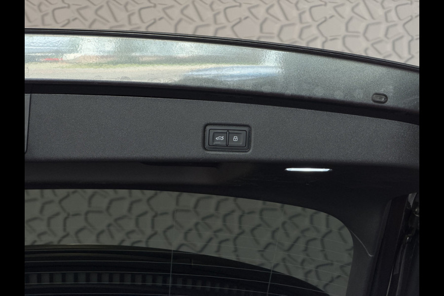 Audi Q5 2.0 TFSI E-HYBRID PANO LEER 360CAM PAS.DISPLAY TREKHAAK QUATTRO 300 PK S-EDITION MATRIXX LED ELEK.STOEL. S-LINE S LINE
