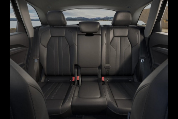 Audi Q5 Advanced edition e-hybrid quattro Bestel met hoge korting.