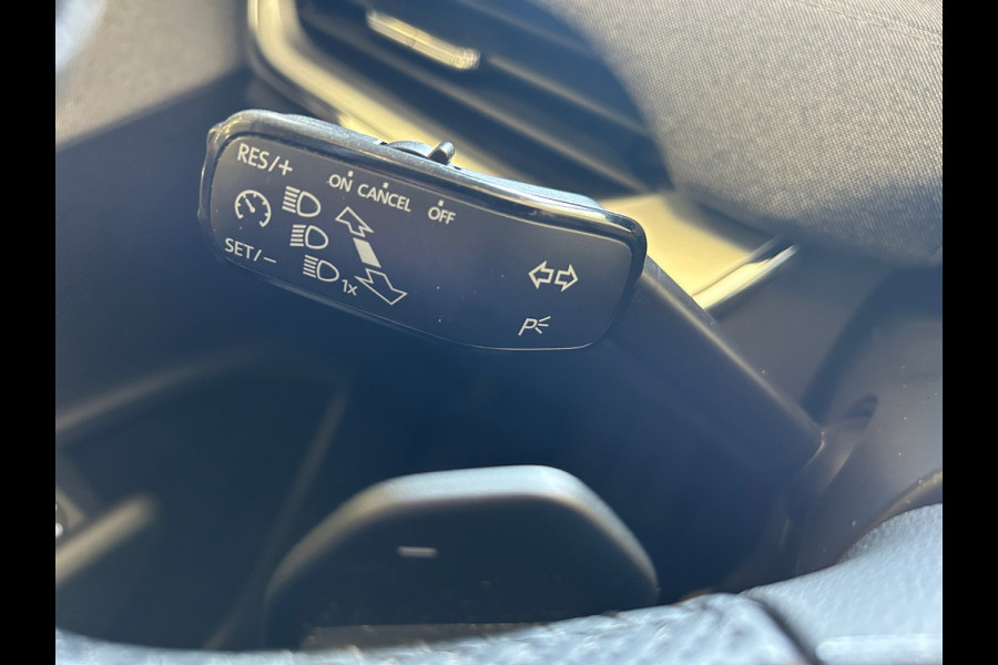 Škoda ENYAQ iV 60 Panoramadak Stoelverw Trekhaak NL Auto 1e EIG Rijklaarprijs