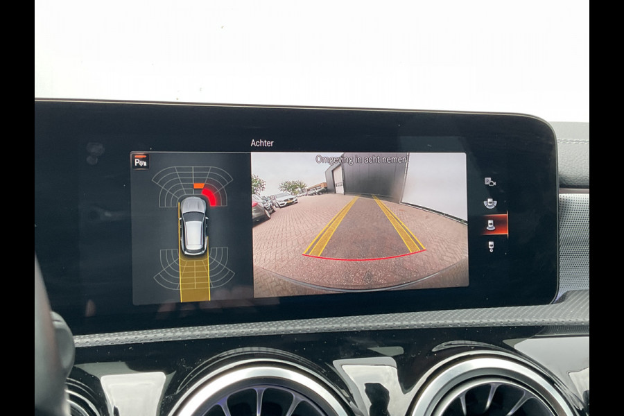 Mercedes-Benz CLA-Klasse Shooting Brake 200 Premium Plus AMG Pano Carplay Stoelverw Uitstraling!