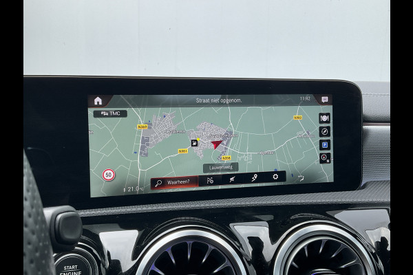 Mercedes-Benz CLA-Klasse Shooting Brake 200 Premium Plus AMG Pano Carplay Stoelverw Uitstraling!
