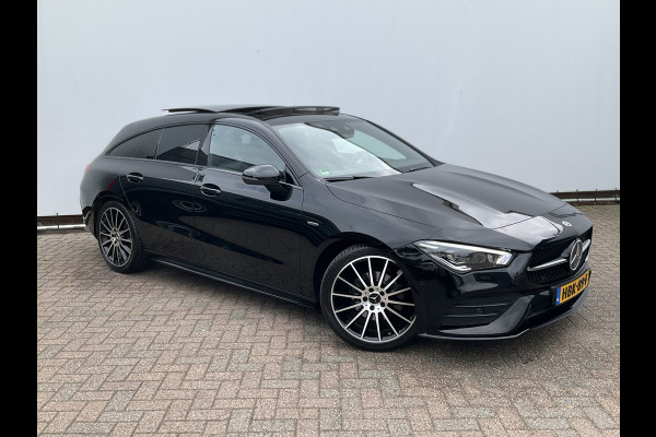 Mercedes-Benz CLA-Klasse Shooting Brake 200 Premium Plus AMG Pano Carplay Stoelverw Uitstraling!