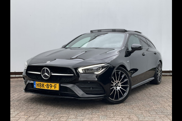 Mercedes-Benz CLA-Klasse Shooting Brake 200 Premium Plus AMG Pano Carplay Stoelverw Uitstraling!
