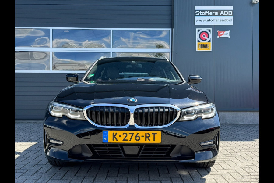 BMW 3 Serie Touring 318d High Executive | Navi Prof | HK Audio | 18 inch | Leder | LED | Stoelverw. | CarPlay | 3-zone Clima | PDC
