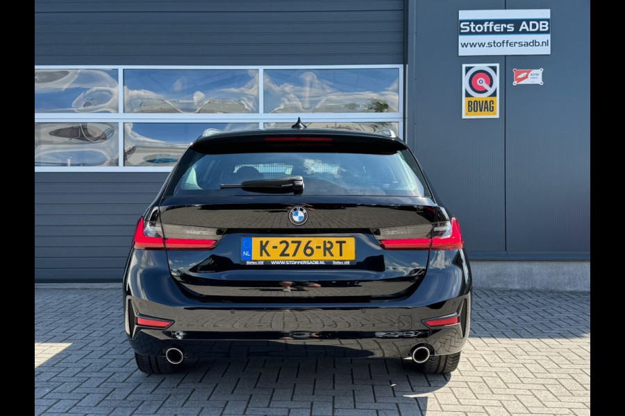 BMW 3 Serie Touring 318d High Executive | Navi Prof | HK Audio | 18 inch | Leder | LED | Stoelverw. | CarPlay | 3-zone Clima | PDC