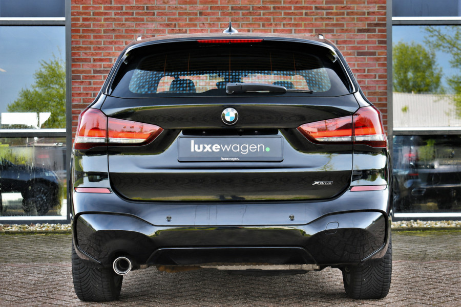 BMW X1 xDrive25e M-Sport Pano El-zetels Camera Carplay El-klep Shadowline