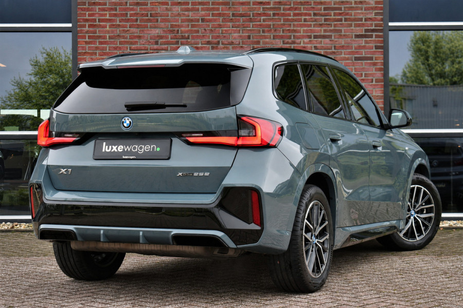 BMW X1 xDrive25e M-Sport Premium 18inch Leder Camera ACC-voorbereiding