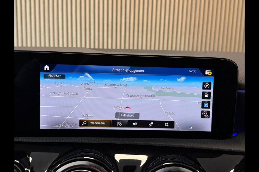 Mercedes-Benz A-Klasse 180 Business Solution AMG AUT. CAMERA NAVI APPLE CARPLAY SFEERVERLICHTING PDC STOELVERWARMING CRUISECONTROL