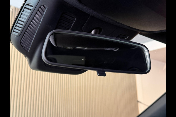 Mercedes-Benz A-Klasse 180 Business Solution AMG AUT. CAMERA NAVI APPLE CARPLAY SFEERVERLICHTING PDC STOELVERWARMING CRUISECONTROL