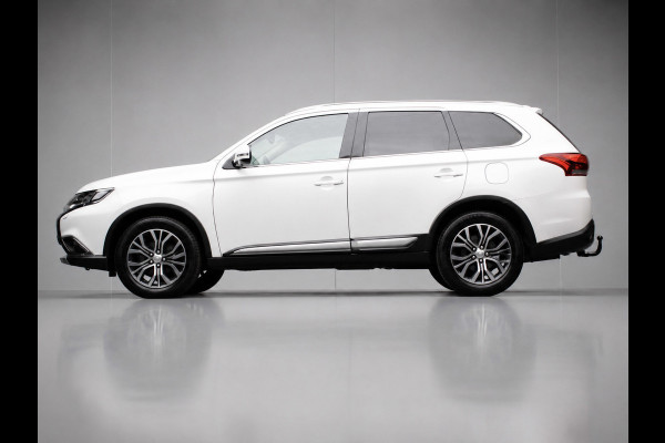 Mitsubishi Outlander 2.0 Instyle Sport (APPLE CARPLAY,NAVI,CAMERA,360 VIEW,STOEL/STUUR VERWARMING,CLIMATE,CRUISE,LM VELGEN)