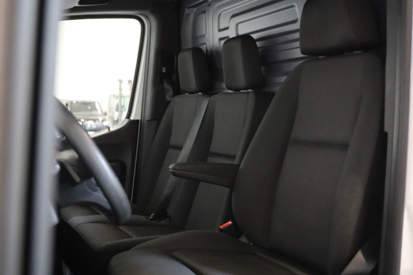 Mercedes-Benz Sprinter 317 CDI 170PK L3/H2 CAMERA CRUISE CONTROL TREKHAAK PDC 3ZITS TOPSTAAT LEASE V/A € 144,- P.M. INRUIL MOG