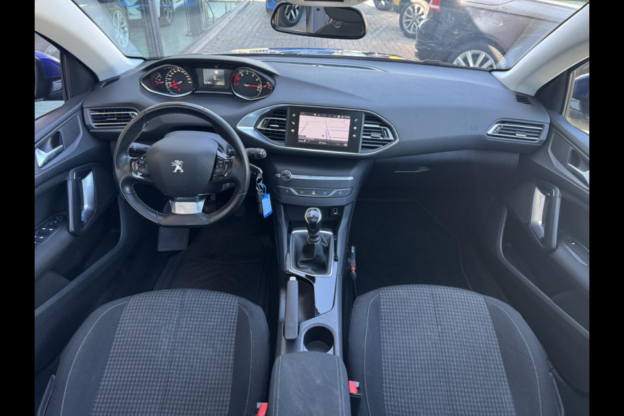 Peugeot 308 SW 1.2 PureTech Blue Lease Executive NL-AUTO | PANODAK | RIEM V.V. | NAVI