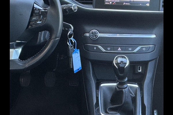 Peugeot 308 SW 1.2 PureTech Blue Lease Executive NL-AUTO | PANODAK | RIEM V.V. | NAVI