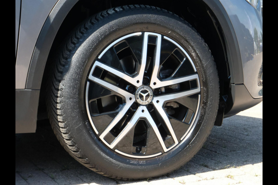 Mercedes-Benz GLA 200 Business Solution 163 PK | Trekhaak Afneembaar | All-Season Banden | Stoelverwarming | Navigatie | LMV 19''