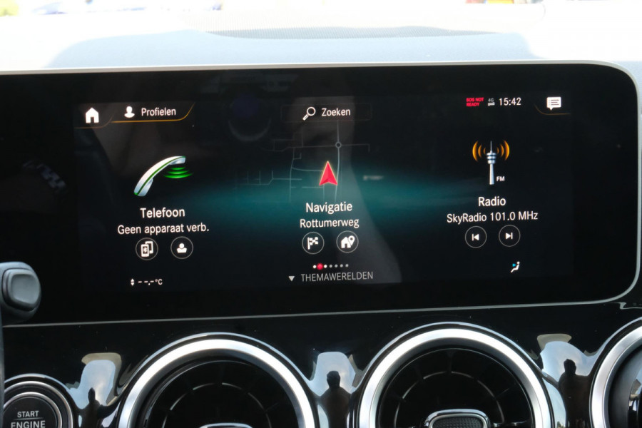 Mercedes-Benz GLA 200 Business Solution 163 PK | Trekhaak Afneembaar | All-Season Banden | Stoelverwarming | Navigatie | LMV 19''