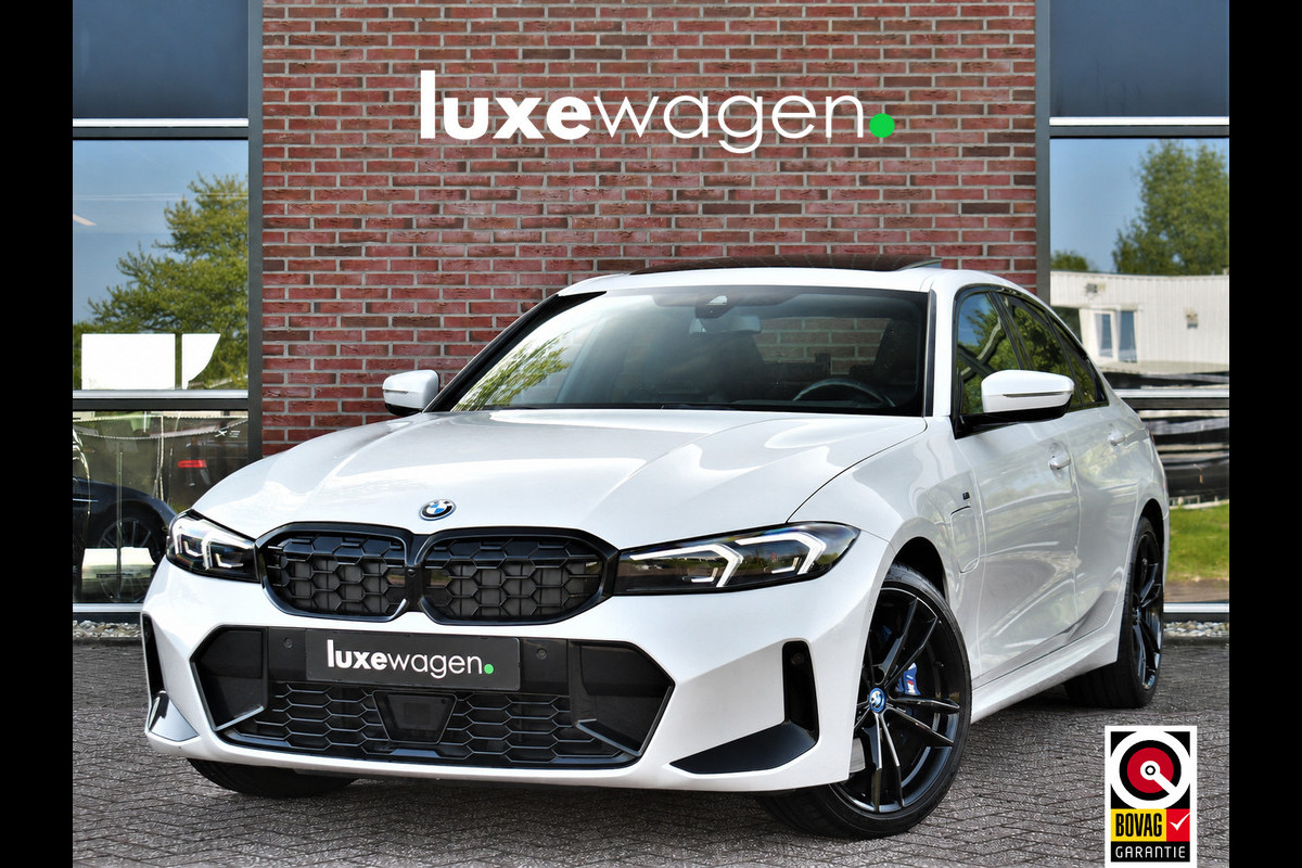 BMW 3-serie 330e xDrive M-Sport Pro Pano M-zetels ACC HUD 19inch El-klep