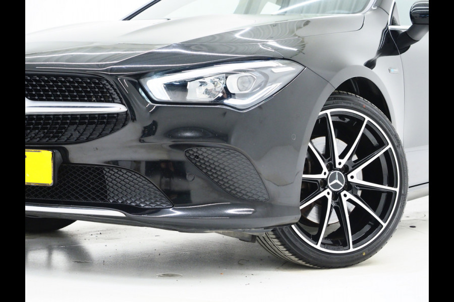 Mercedes-Benz CLA-Klasse Shooting Brake 250 e Premium | Panoramadak | Leder | Trekhaak | Camera | Sfeerlicht | Carbon | Cruise | LED