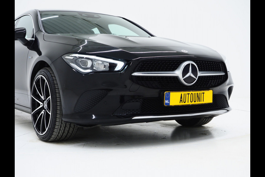 Mercedes-Benz CLA-Klasse Shooting Brake 250 e Premium | Panoramadak | Leder | Trekhaak | Camera | Sfeerlicht | Carbon | Cruise | LED