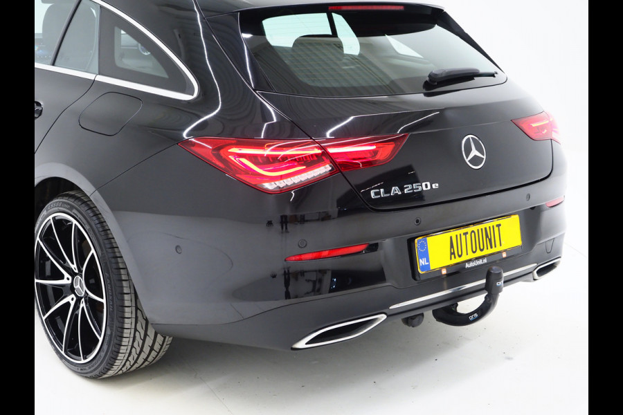 Mercedes-Benz CLA-Klasse Shooting Brake 250 e Premium | Panoramadak | Leder | Trekhaak | Camera | Sfeerlicht | Carbon | Cruise | LED