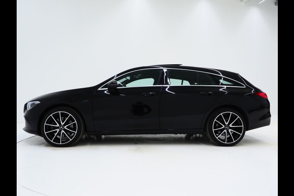 Mercedes-Benz CLA-Klasse Shooting Brake 250 e Premium | Panoramadak | Leder | Trekhaak | Camera | Sfeerlicht | Carbon | Cruise | LED