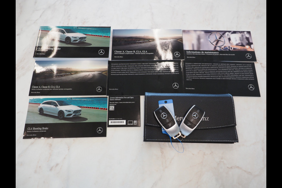 Mercedes-Benz CLA-Klasse Shooting Brake 250 e Premium | Panoramadak | Leder | Trekhaak | Camera | Sfeerlicht | Carbon | Cruise | LED