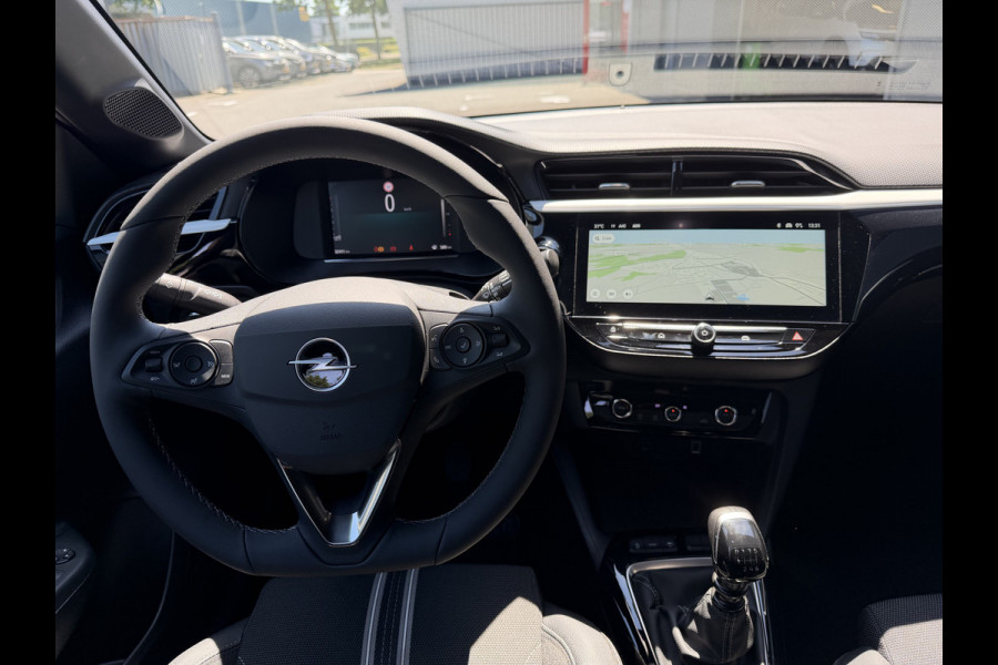 Opel Corsa 100pk GS (Camera - Keyless Entry - LED - Automatische Airco - Navigatie - Apple Carplay - Draadloos laden - Digitaal dashboard)