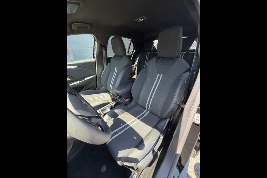 Opel Corsa 100pk GS (Camera - Keyless Entry - LED - Automatische Airco - Navigatie - Apple Carplay - Draadloos laden - Digitaal dashboard)