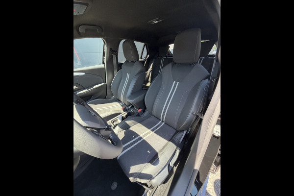 Opel Corsa 100pk GS (Camera - Keyless Entry - LED - Automatische Airco - Navigatie - Apple Carplay - Draadloos laden - Digitaal dashboard)