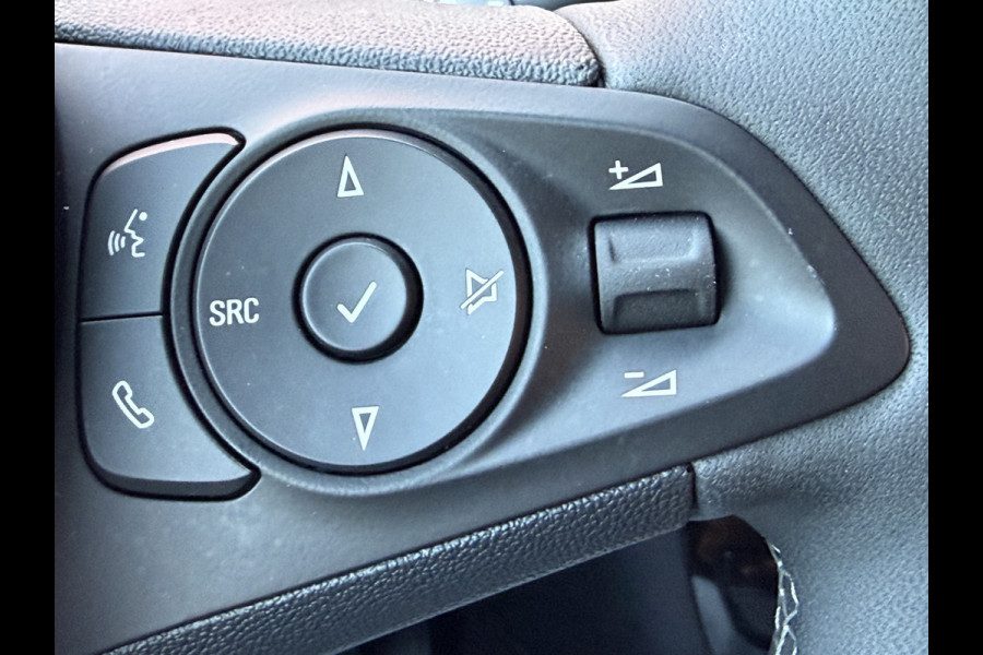 Opel Corsa 100pk GS (Camera - Keyless Entry - LED - Automatische Airco - Navigatie - Apple Carplay - Draadloos laden - Digitaal dashboard)