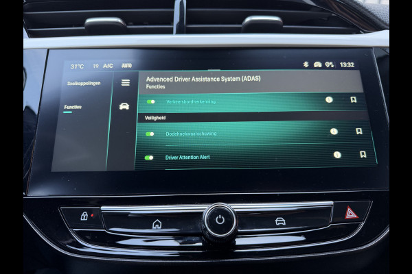Opel Corsa 100pk GS (Camera - Keyless Entry - LED - Automatische Airco - Navigatie - Apple Carplay - Draadloos laden - Digitaal dashboard)