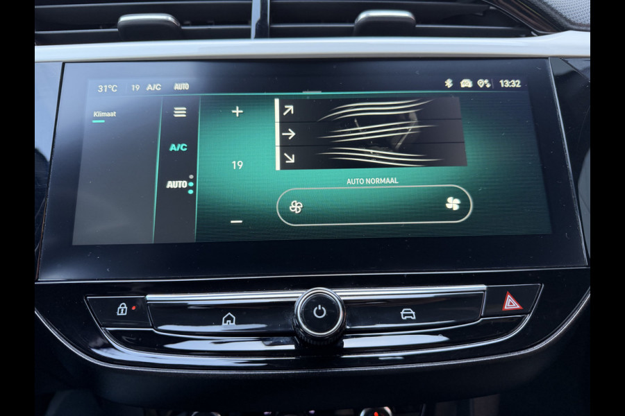 Opel Corsa 100pk GS (Camera - Keyless Entry - LED - Automatische Airco - Navigatie - Apple Carplay - Draadloos laden - Digitaal dashboard)