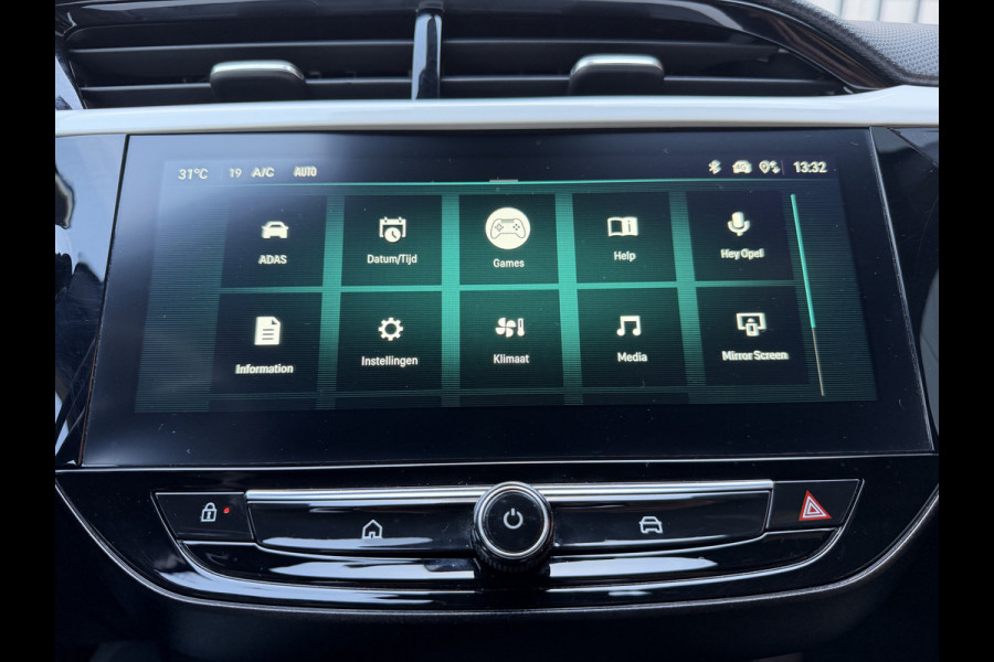 Opel Corsa 100pk GS (Camera - Keyless Entry - LED - Automatische Airco - Navigatie - Apple Carplay - Draadloos laden - Digitaal dashboard)