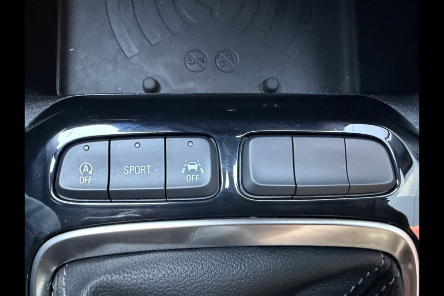 Opel Corsa 100pk GS (Camera - Keyless Entry - LED - Automatische Airco - Navigatie - Apple Carplay - Draadloos laden - Digitaal dashboard)