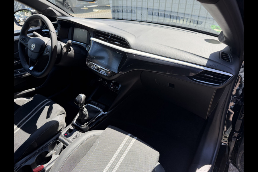 Opel Corsa 100pk GS (Camera - Keyless Entry - LED - Automatische Airco - Navigatie - Apple Carplay - Draadloos laden - Digitaal dashboard)