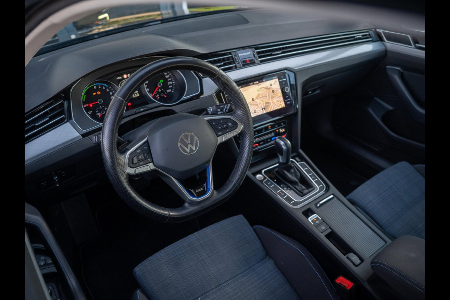 Volkswagen Passat Variant GTE 1.4 TSI eHybrid 218pk PHEV Business / Massage / Trekhaak / ACC